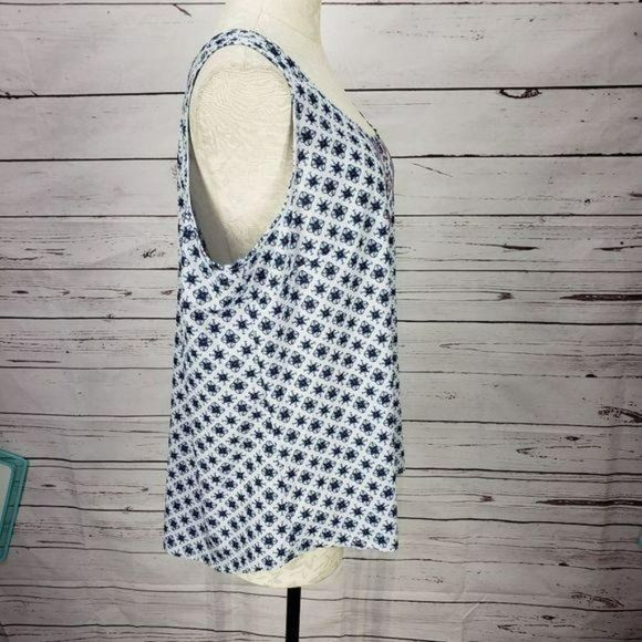 Time And Tru Women's‎ White Medallion Print Sleeve Blouse Tank Top Size XXL - Picture 9 of 10